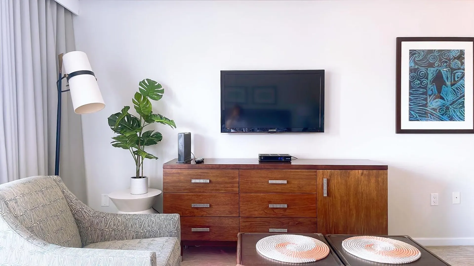 New Fantastic Ocean View Luxury Hotel Suite Fireworks Free Parking Honolulu