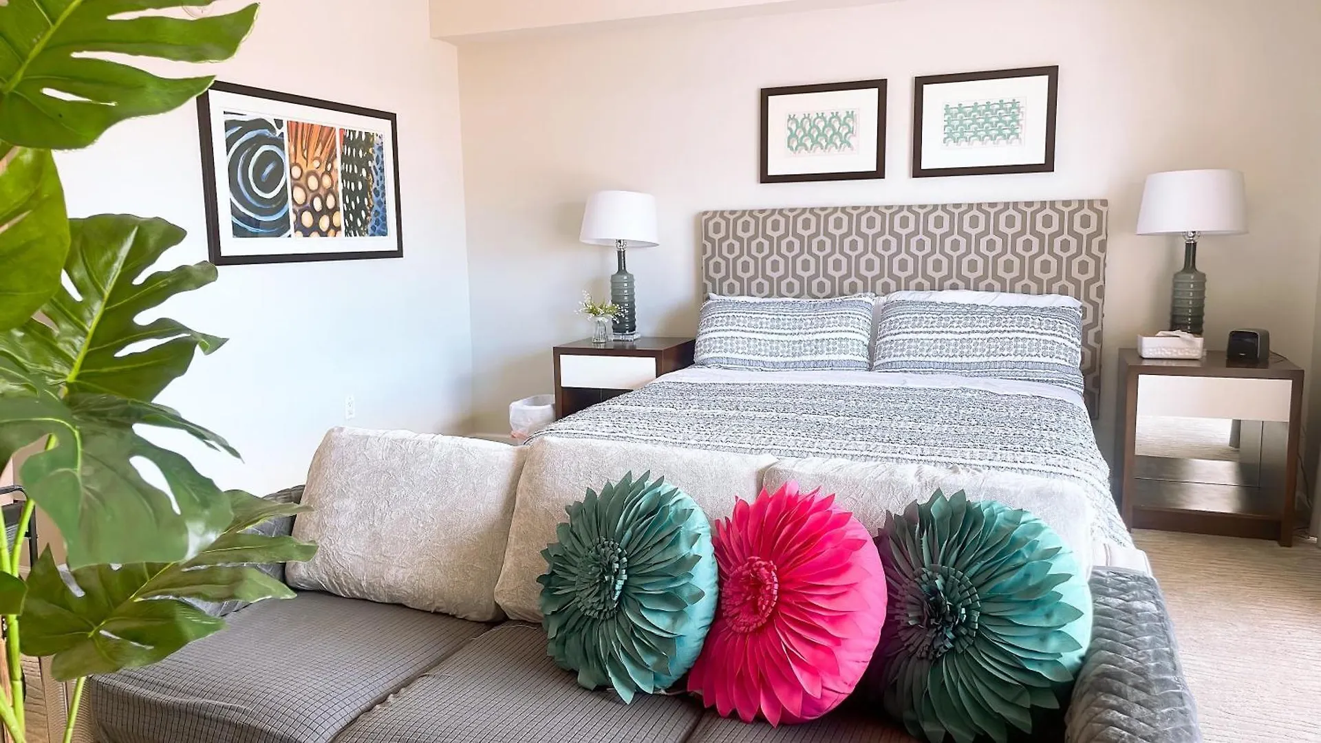 New Fantastic Ocean View Luxury Hotel Suite Fireworks Free Parking Honolulu